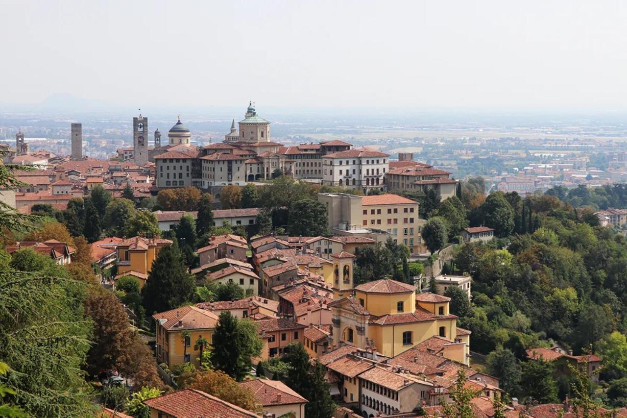 Penthouse In Citta Alta - Bergamo Apartment Luaran gambar