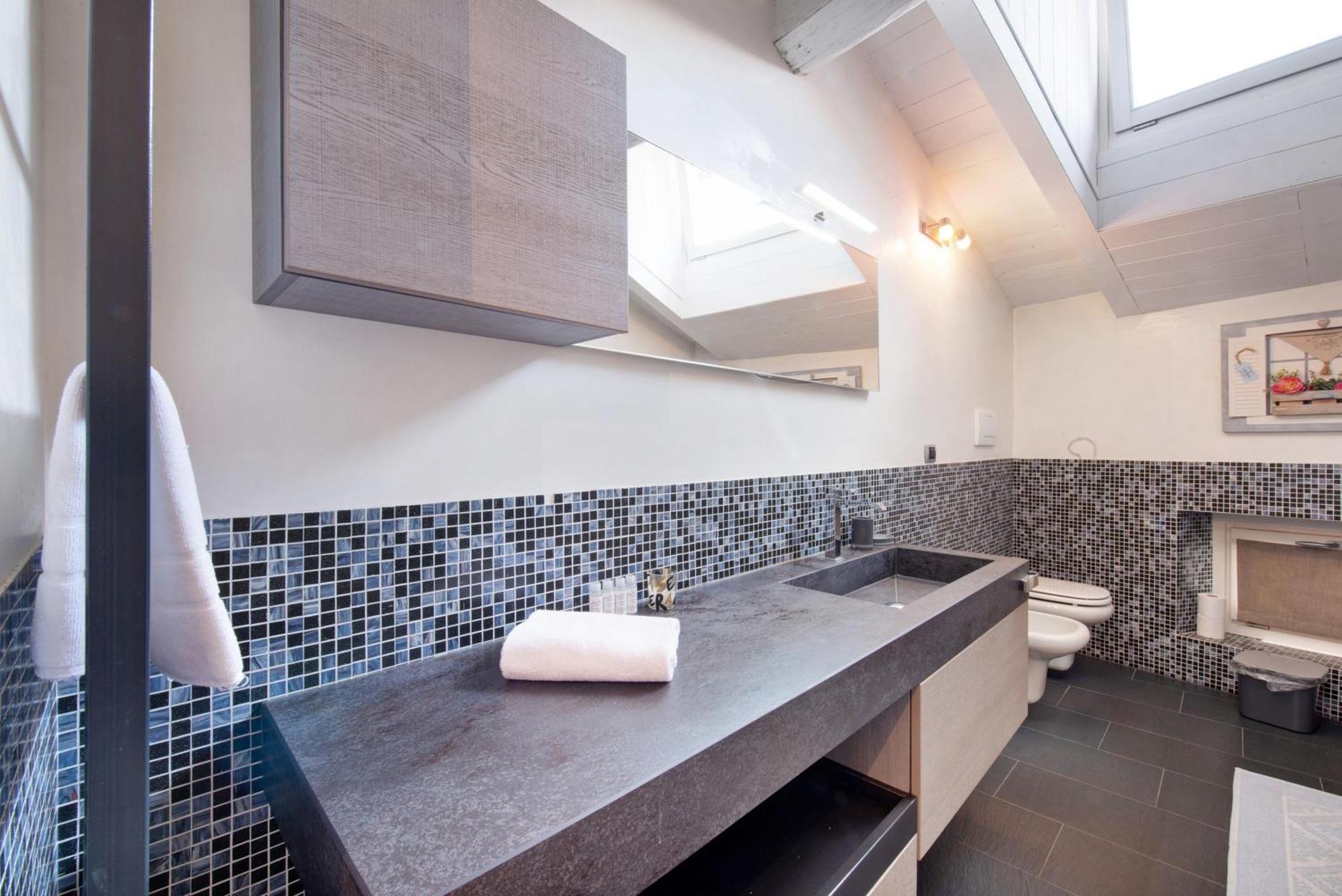 Penthouse In Citta Alta - Bergamo Apartment Luaran gambar